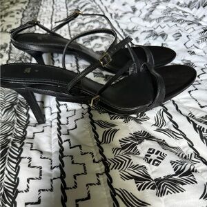 Zara black kitten heel